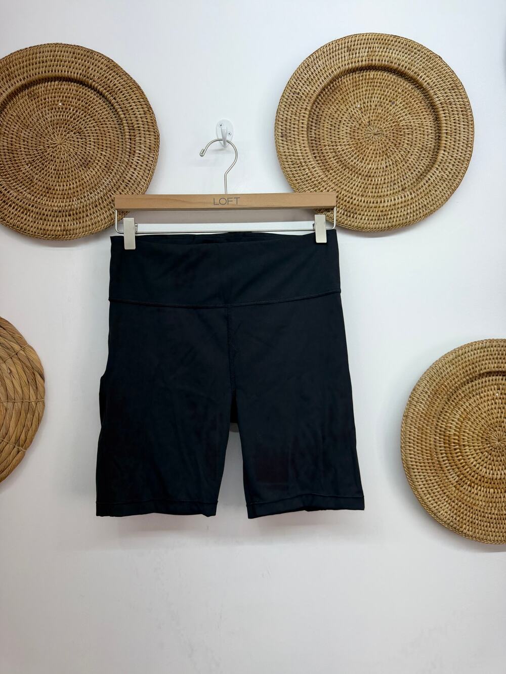 Athleta Ultimate Stash Pocket 7" Biker Short Medium